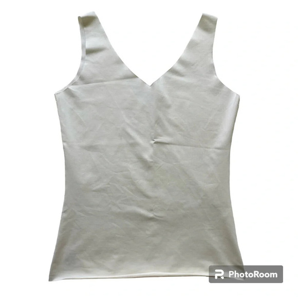 Jockey Women's Classic White Shapewear Top - Picture 3 of 6